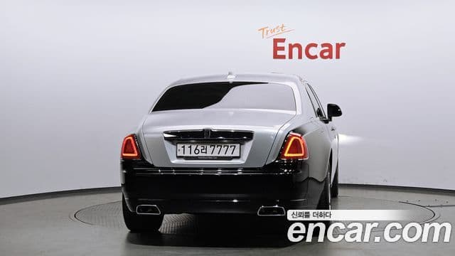 Rolls-Royce Ghost 4