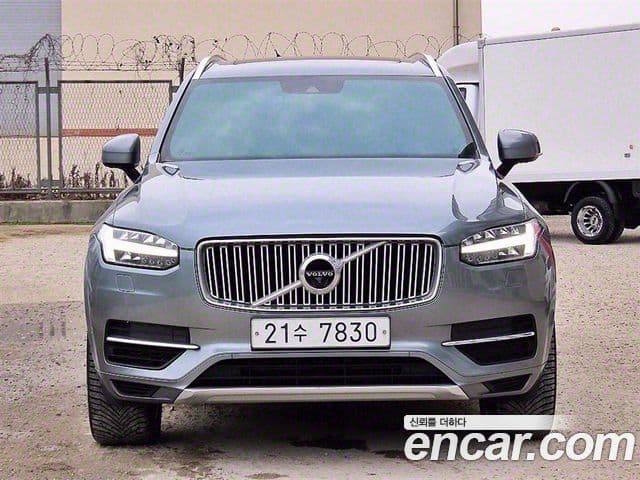 Volvo XC90 2nd Gen 1
