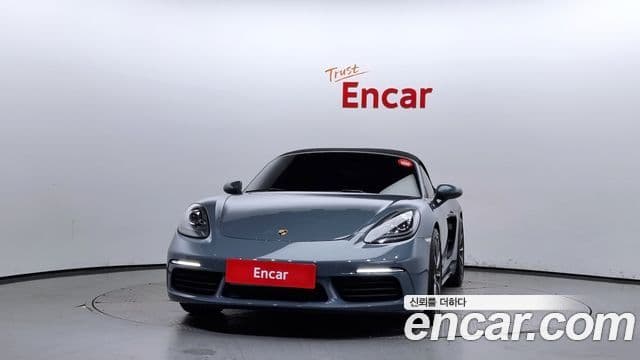 Porsche 718 Boxster 2