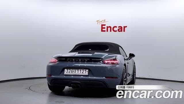 Porsche 718 Boxster 3