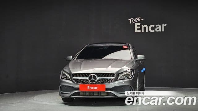 Mercedes-Benz CLA-Class C117 3