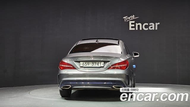 Mercedes-Benz CLA-Class C117 4