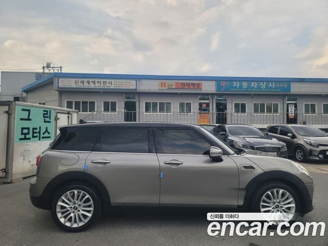 MINI Cooper D Clubman 4