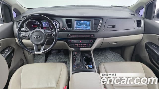 Kia All New Carnival 4