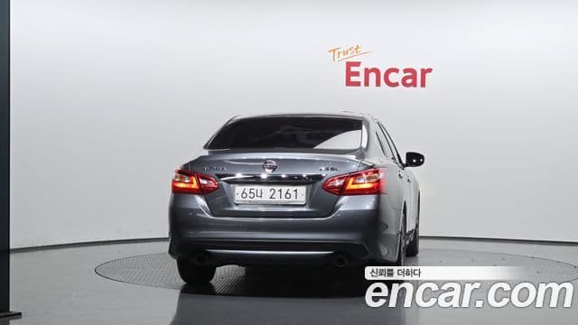 Nissan Altima 4