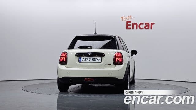 MINI Cooper 3