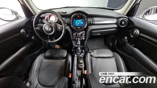 MINI Cooper 4