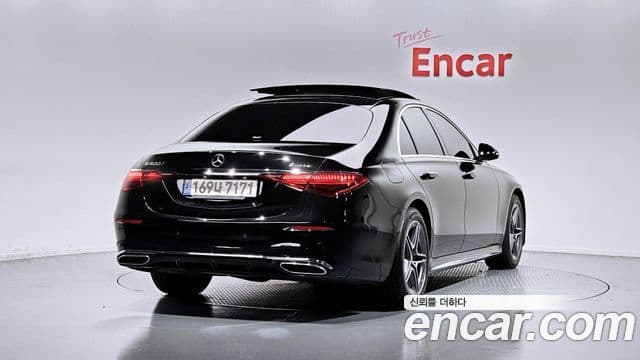 Mercedes-Benz S-Class W223 2