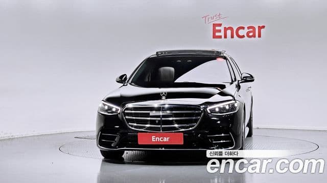 Mercedes-Benz S-Class W223 3