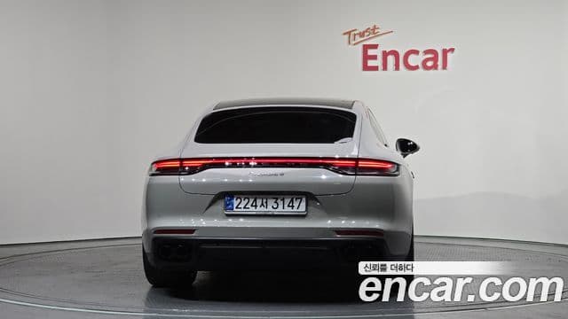 Porsche Panamera (971) 3