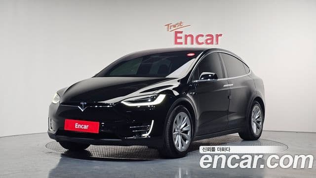 Tesla Model X 1
