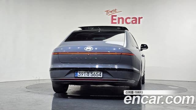 Hyundai Grandeur (GN7) 3
