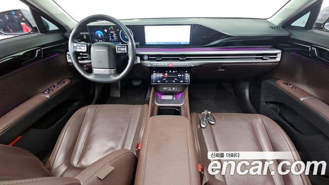 Hyundai Grandeur (GN7) 4