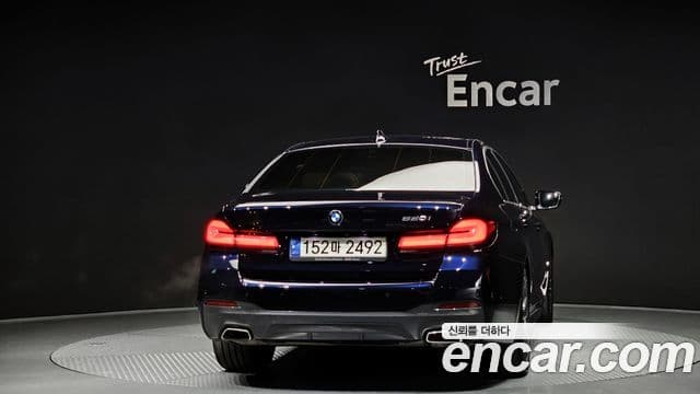 BMW 5 Series (G30) 3