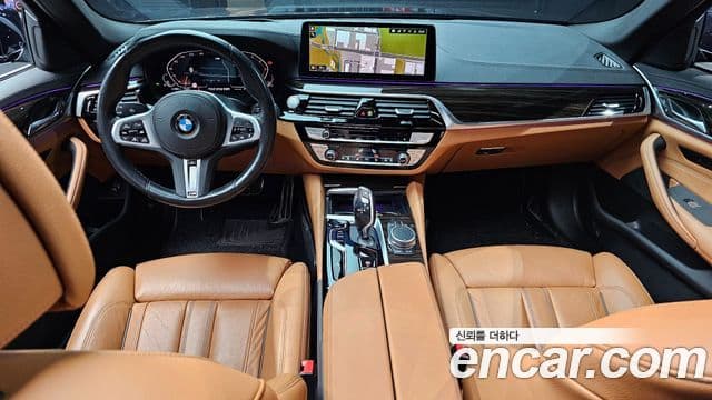 BMW 5 Series (G30) 4