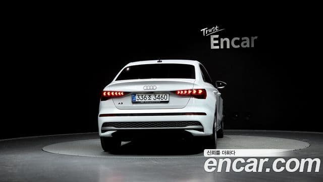 Audi A3 (8Y) 3