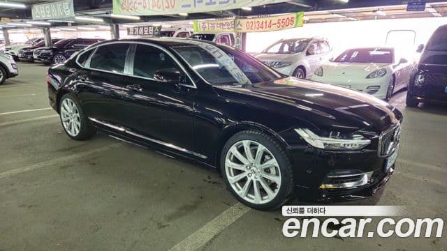 Volvo S90 — 1