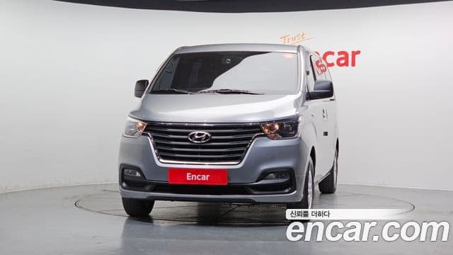 Hyundai The New Grand Starex 3