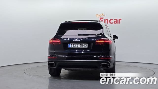 Porsche New Cayenne 4