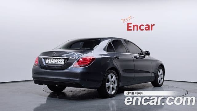Mercedes-Benz C-Class W205 2