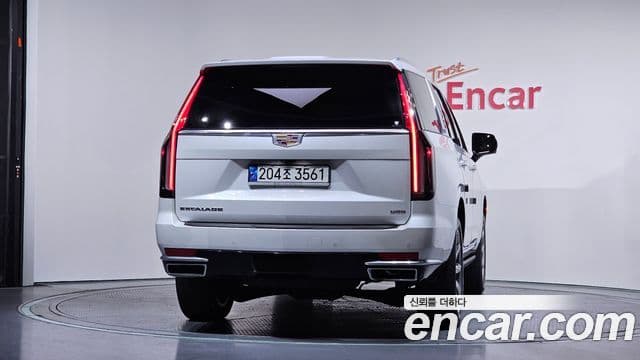 Cadillac Escalade 5th Gen 3