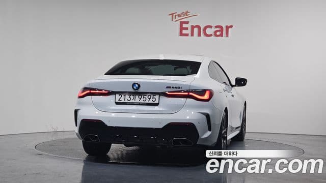 BMW 4 Series (G22) 3