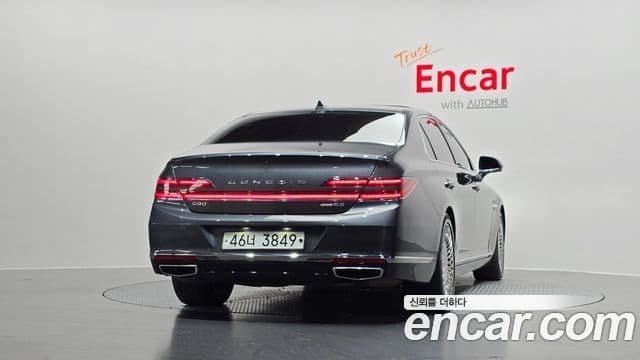 Genesis G90 4