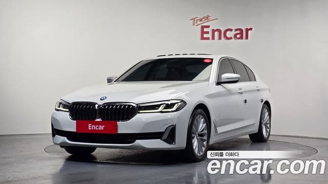 BMW 5 Series (G30) 1