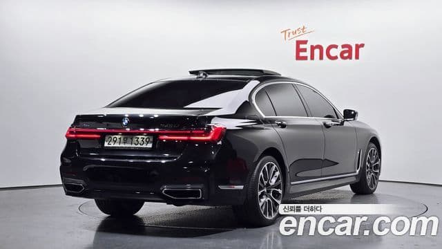 BMW 7 Series (G11) 2