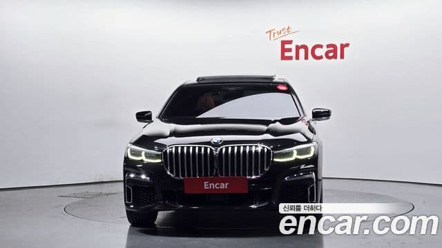BMW 7 Series (G11) 3
