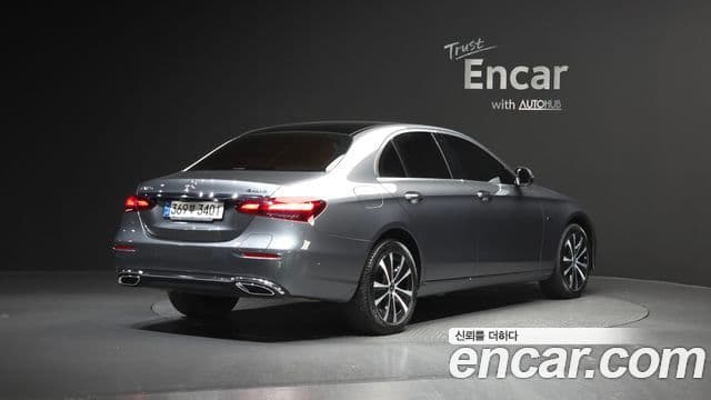 Mercedes-Benz E-Class W213 2