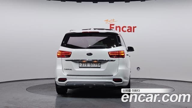 Kia The New Carnival 4