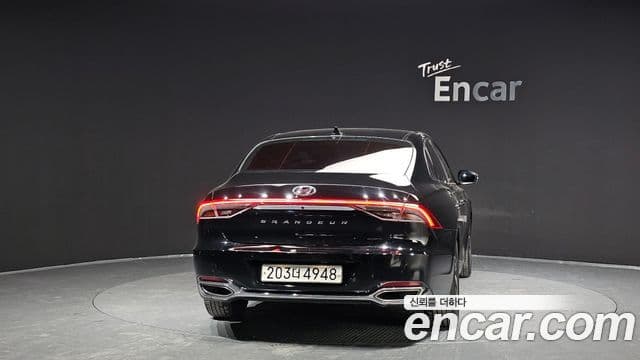 Hyundai The New Grandeur IG Hybrid 4
