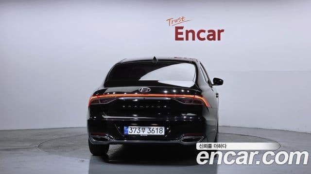 Hyundai The New Grandeur IG Hybrid 3