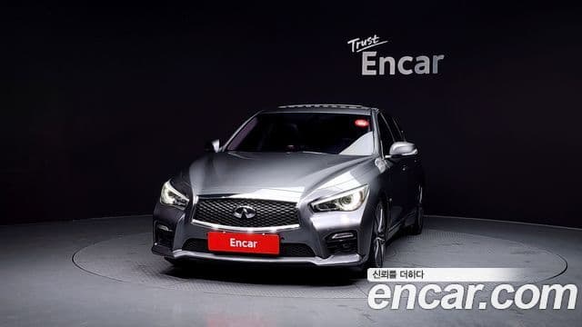 Infiniti Q50 3