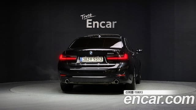 BMW 3 Series (G20) 4