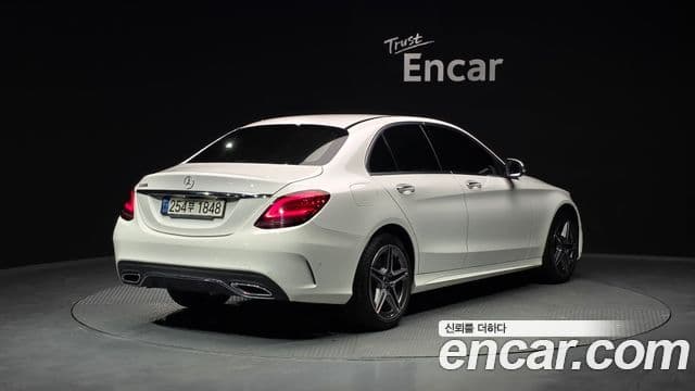 Mercedes-Benz C-Class W205 2