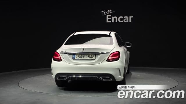 Mercedes-Benz C-Class W205 4