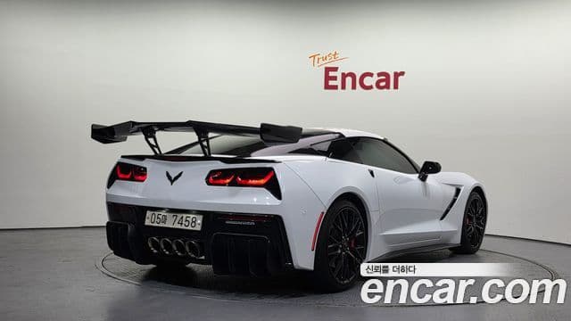 Chevrolet Corvette 2