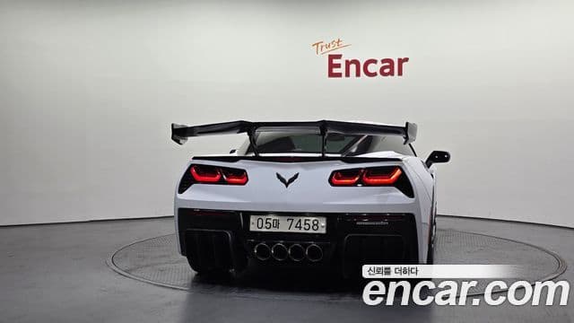Chevrolet Corvette 4