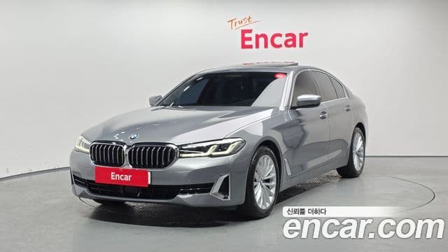 BMW 5 Series (G30)