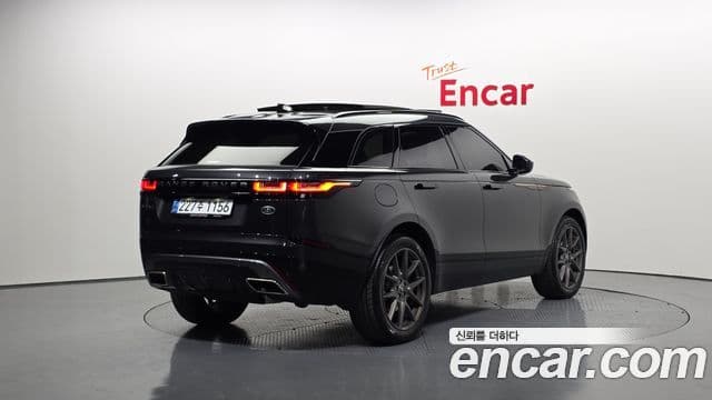 Land Rover Range Rover Velar 2