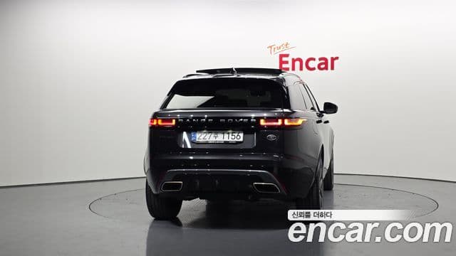 Land Rover Range Rover Velar 4