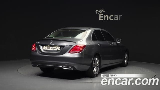 Mercedes-Benz C-Class W205 2