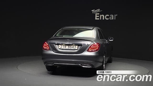 Mercedes-Benz C-Class W205 4