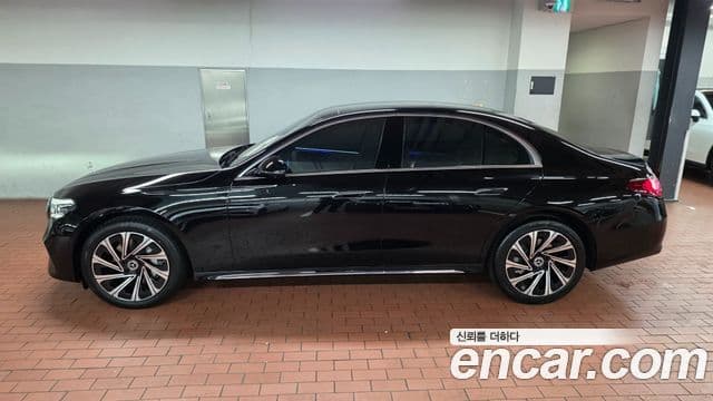 Mercedes-Benz E-Class W214 3