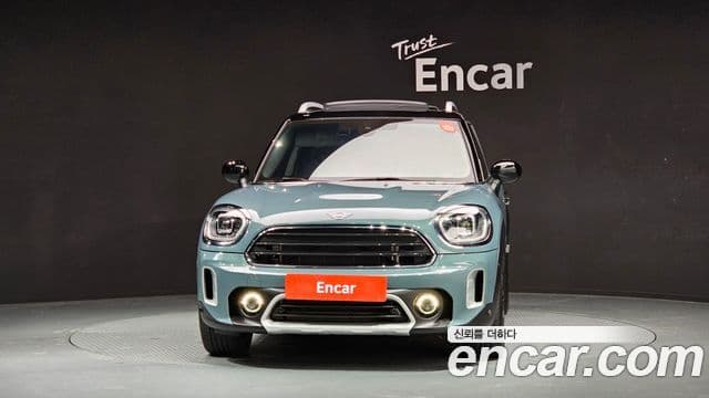 MINI Cooper Countryman 3