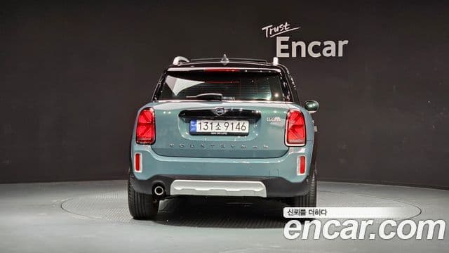 MINI Cooper Countryman 4