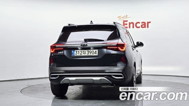 Kia Seltos 4