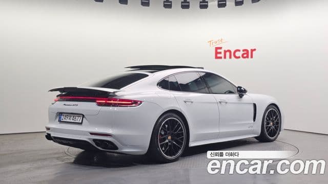 Porsche Panamera (971) 2
